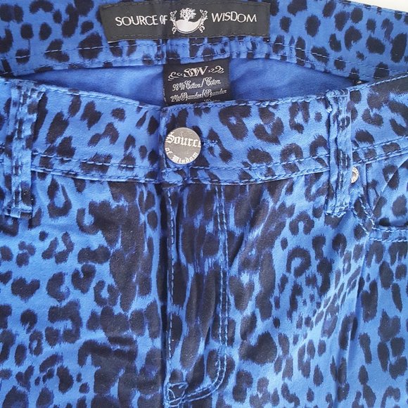 Torrid SOURCE OF WISDOM CHEETAH PRINT PANT Blue 14 Jeans HOT - Picture 2 of 5
